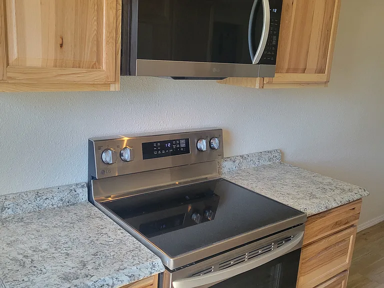 4638 Balsam Dr — Photo 6