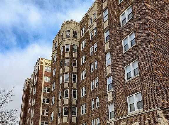 2nd image of 309 Emanuel Cleaver Blvd #502