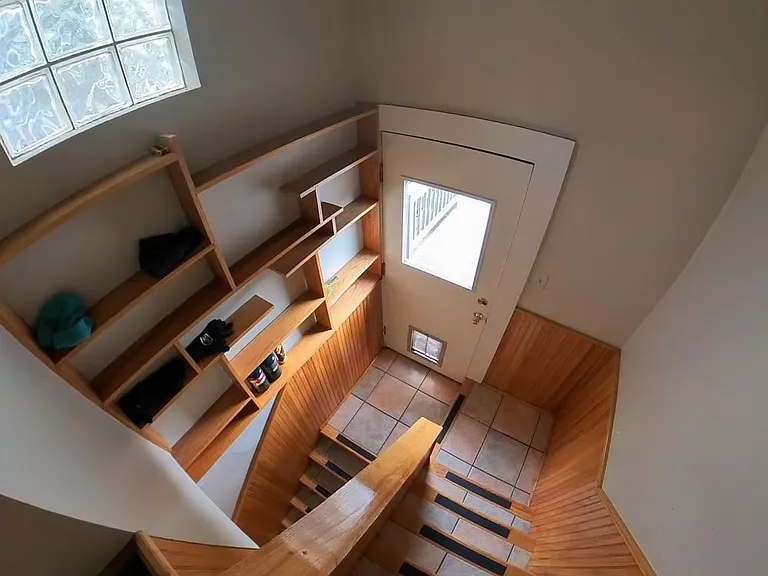 571 S Corona St — Photo 16