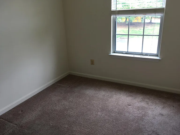 1443 Four Point Ct — Photo 12