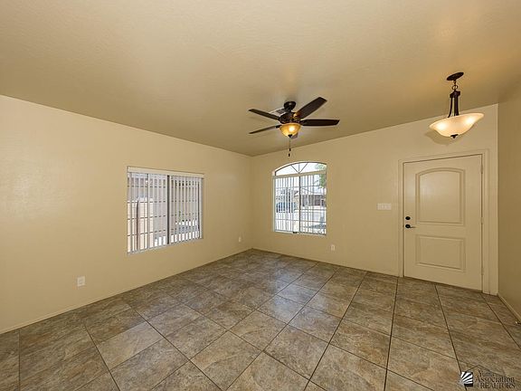 2nd image of 4578 S Jasmine Ave