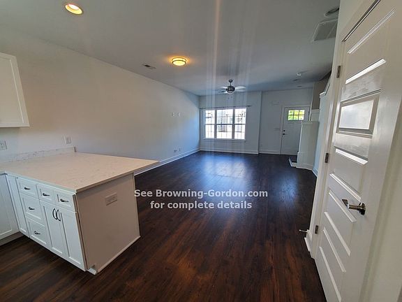 5th image of 300 Stewarts Ferry Pike APT 15
