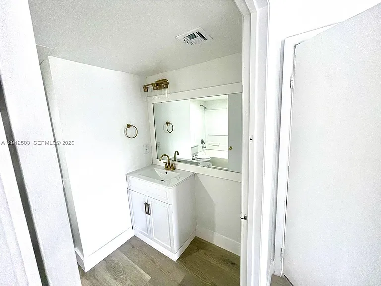 15201 SW 80th St #205 — Photo 5