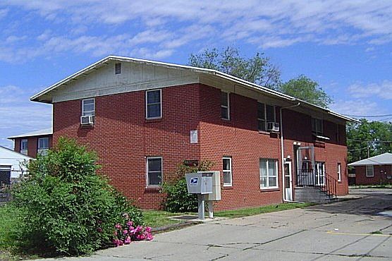 1st image of 4822 Benton St