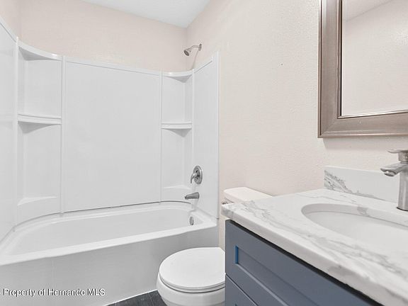 3rd image of 20063 Wildwood Dr