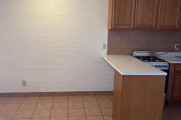 2nd image of 5549 E Helen St
