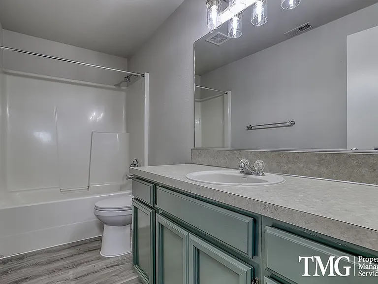3708 NE 98th St — Photo 24