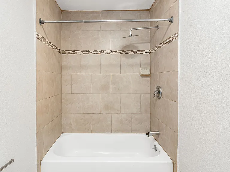 14993 Yucca Ave — Photo 11
