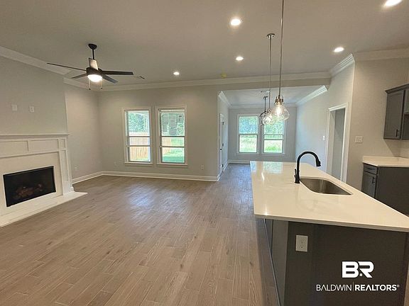 3rd image of 1424 Fenton Cir