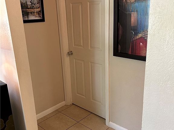 5th image of 3904 La Palma St