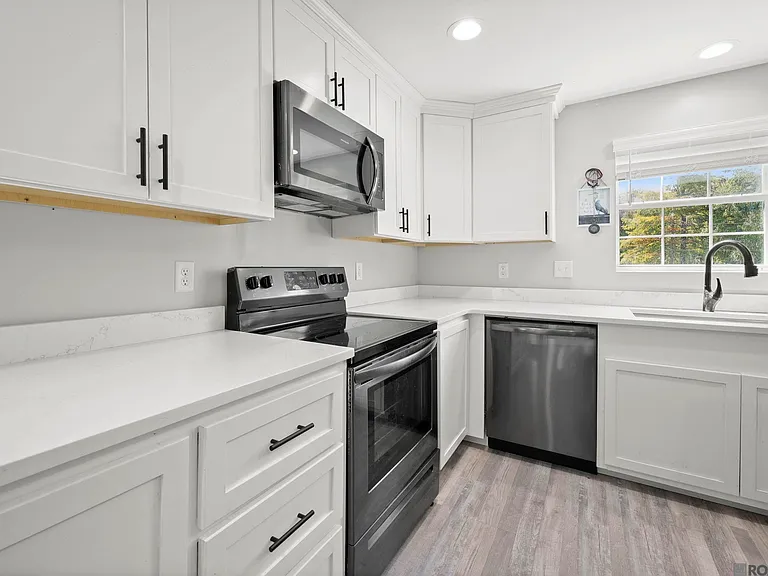 32027 Pats Ln — Photo 2