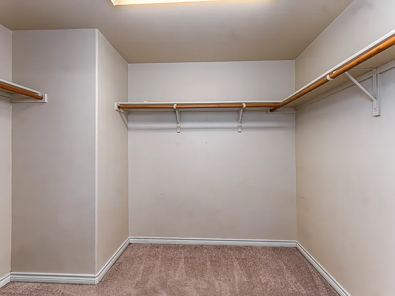 5946 Harbor Glen Dr — Photo 13