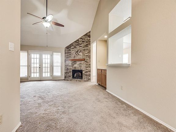 5th image of 1325 Blue Jay Dr
