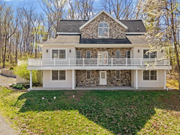 265 Pine Woods Rd, Wellsville, PA 17365