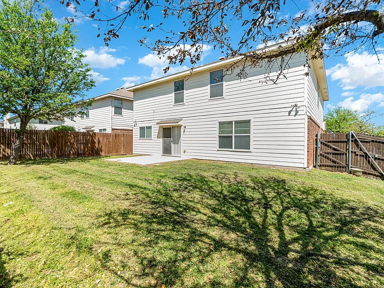 4956 Thorn Hollow Dr — Photo 23