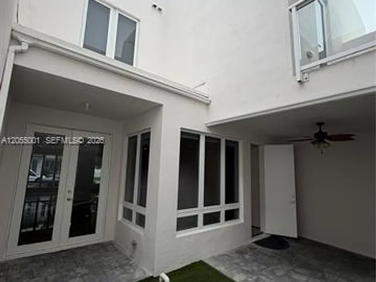6440 NW 103rd Psge #Townhouse 6440 — Photo 27