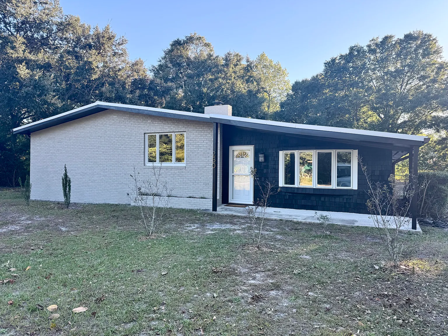 3 bed, 1.5 bath, 1613 sqft, $2,295 — Photo 1
