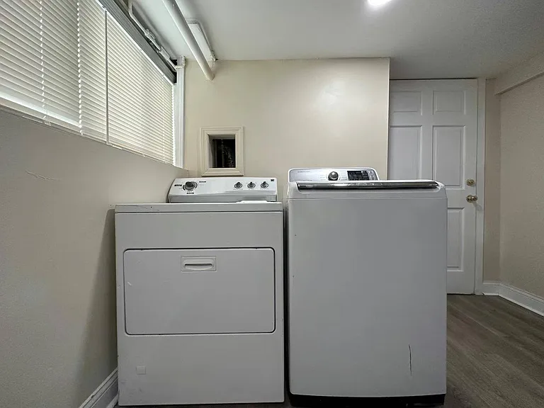 4744 N Laramie Ave — Photo 5