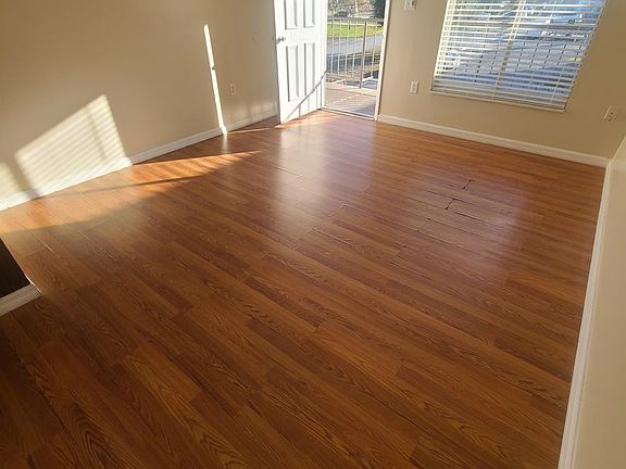 3rd image of 4809 Grand Blvd APT 15