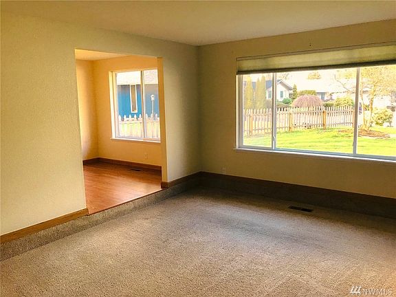 3rd image of 4907 Sheridan Dr SE