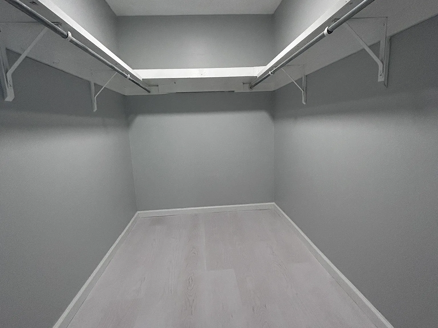 2 bed, 1100 sqft, $1,975 — Photo 4