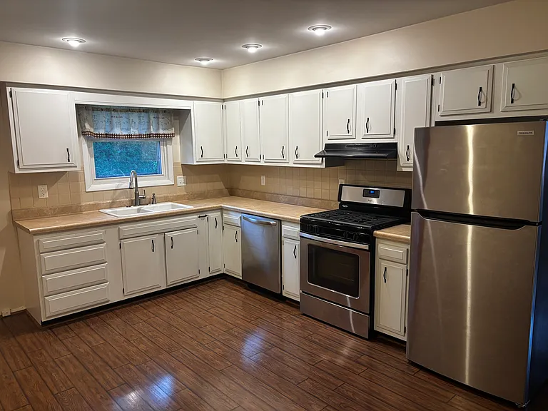 621-623 W Timothy Dr #621 — Photo 6