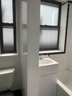 Rented by M.Grossman R.E. Management | media 12