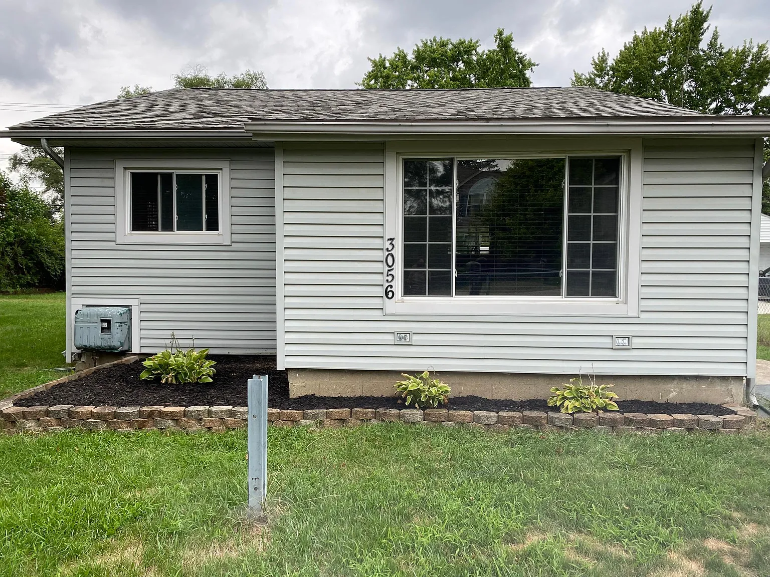 3056 Emmons Ave photo 1