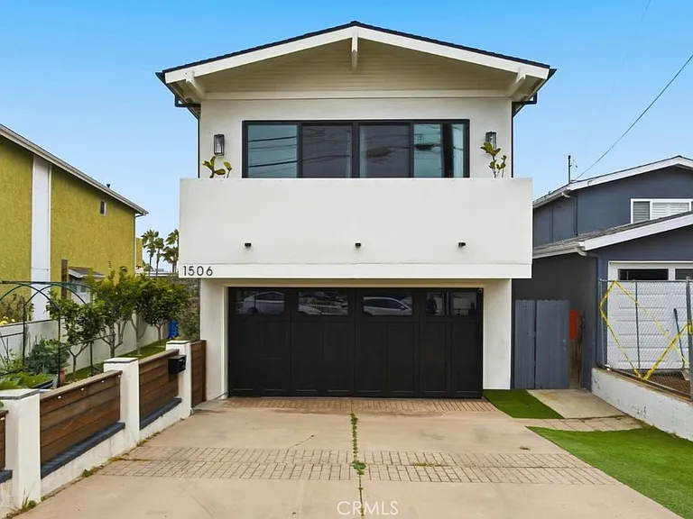 1506 Wollacott St — Photo 1