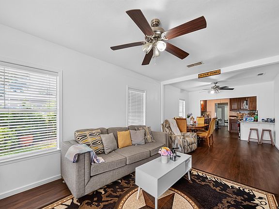 4th image of 915 Lindsey Ln