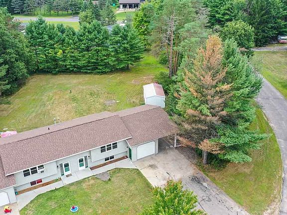 3rd image of 7440 Dewberry Ln