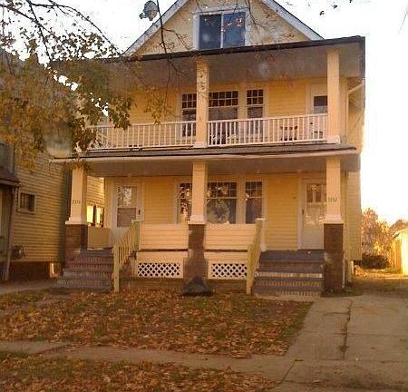 2nd image of 3354 W 82nd St
