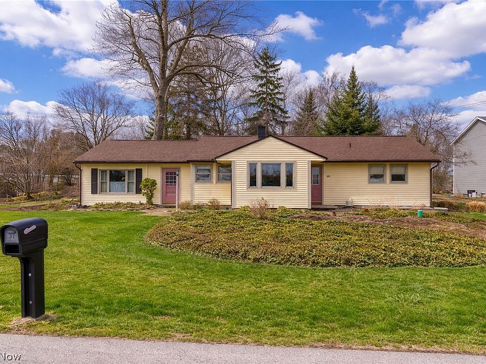1st image of 28 Wellesly Blvd