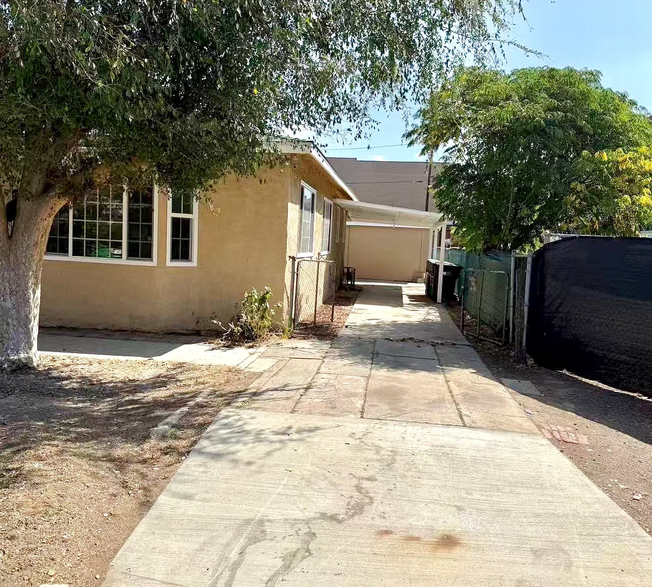 4 bed, 2.5 bath, 2700 sqft, $3,000 — Photo 3