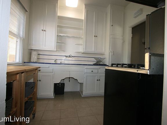 5th image of 210 N Louise St Unit 1/2-A
