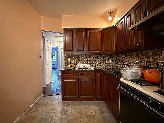 3rd image of 2373 Bragg St #1