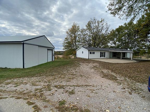 3rd image of 126 Annamarie Dr
