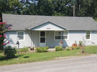 606 2nd St, Waynesville, MO 65583