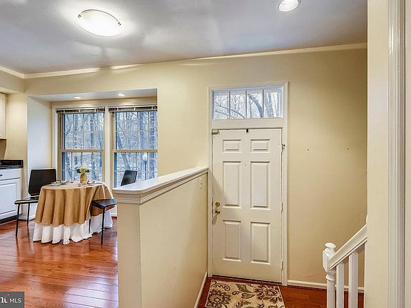 3rd image of 10419 Englishman Dr #25
