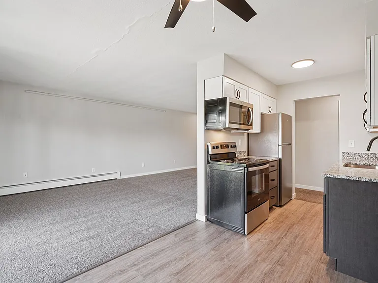 Lydia Rose Apartments — Photo 28