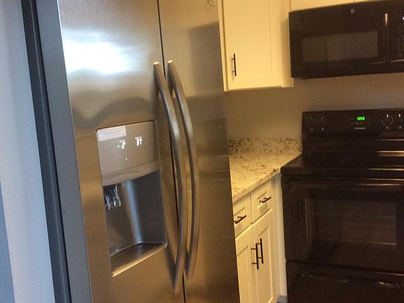 Large side by side refrigerator