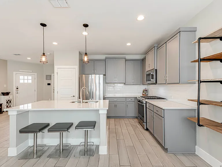 1426 E Sandalwood Ln — Photo 10