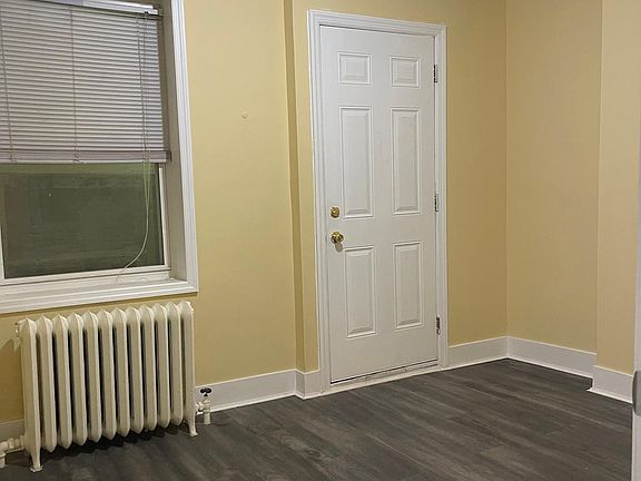 2nd image of 115 Palisade Ave #2