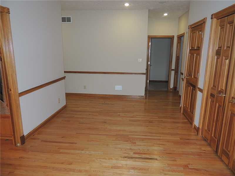 1st image of 815 Copperfield Ln