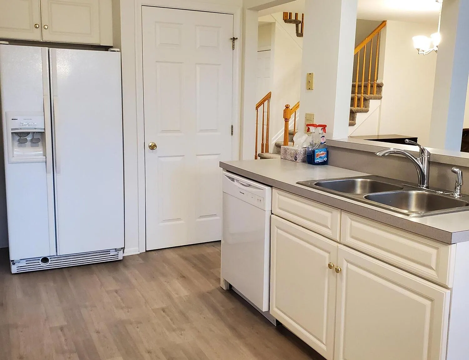 3 bed, 2.5 bath, 1929 sqft, $3,200 — Photo 4