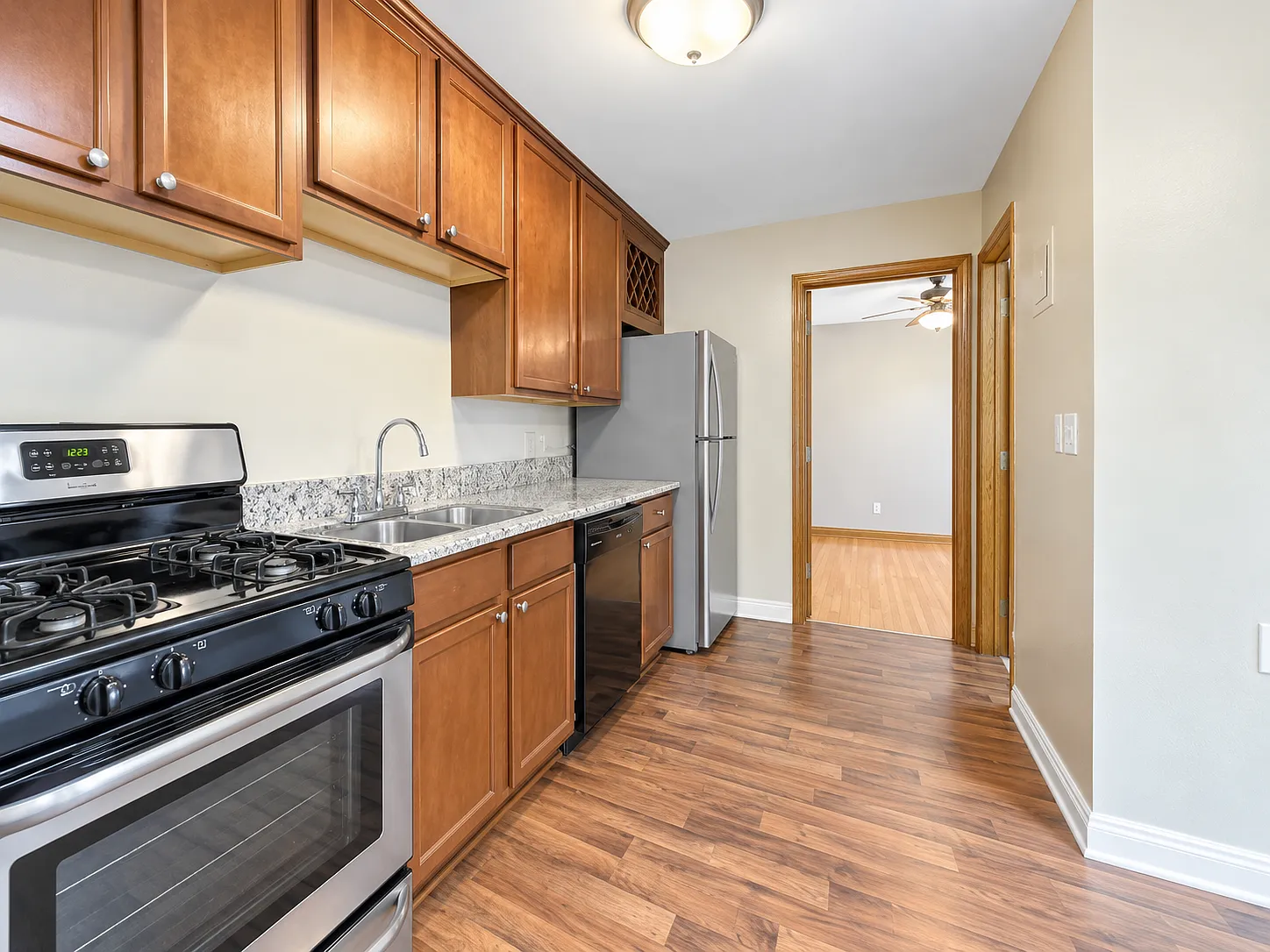 1 bed, $1,059 — Photo 2