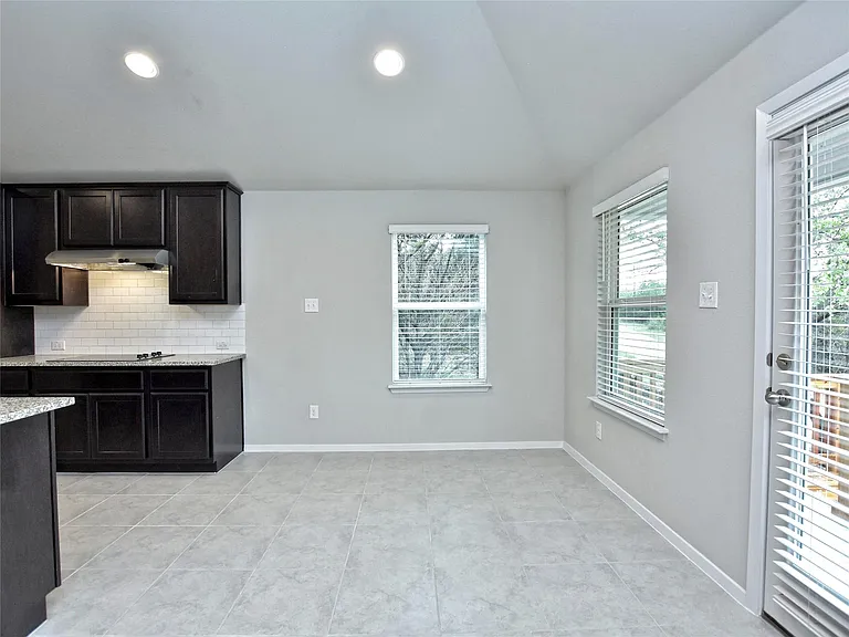 21310 Mount View Dr — Photo 8
