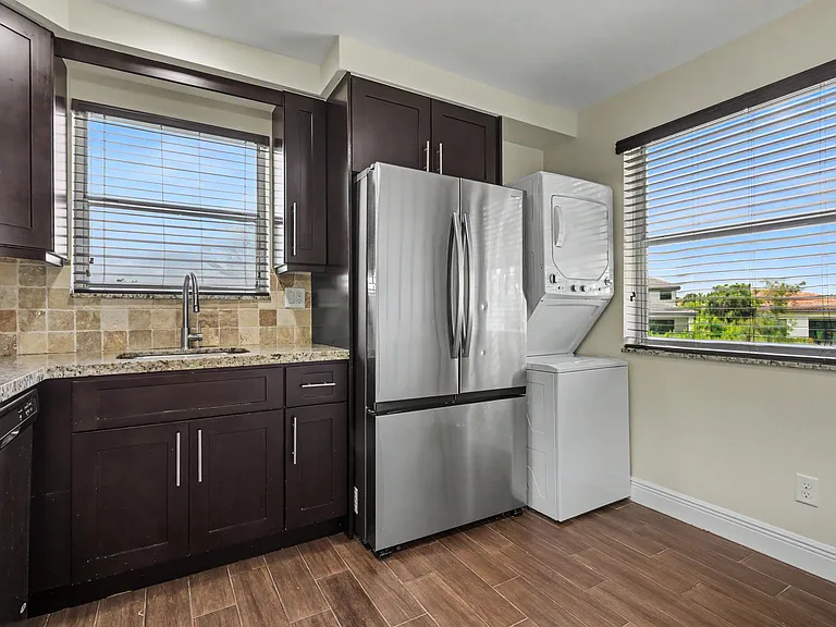 1250 SW 113th Ter #204 — Photo 1