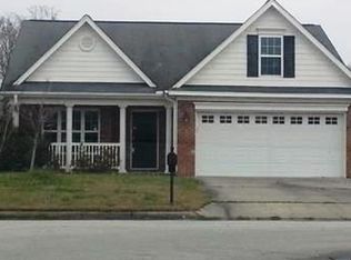 112 Kenmore Ct, New Bern, NC 28560