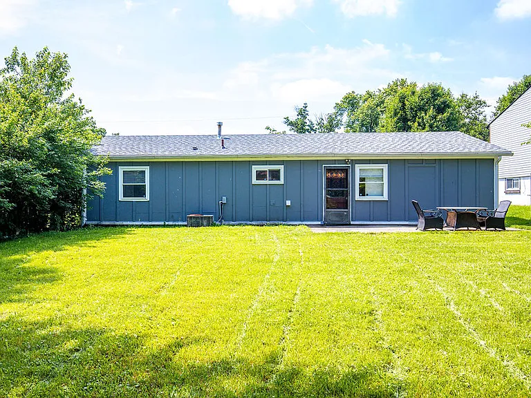 3232 Deshler Dr — Photo 17